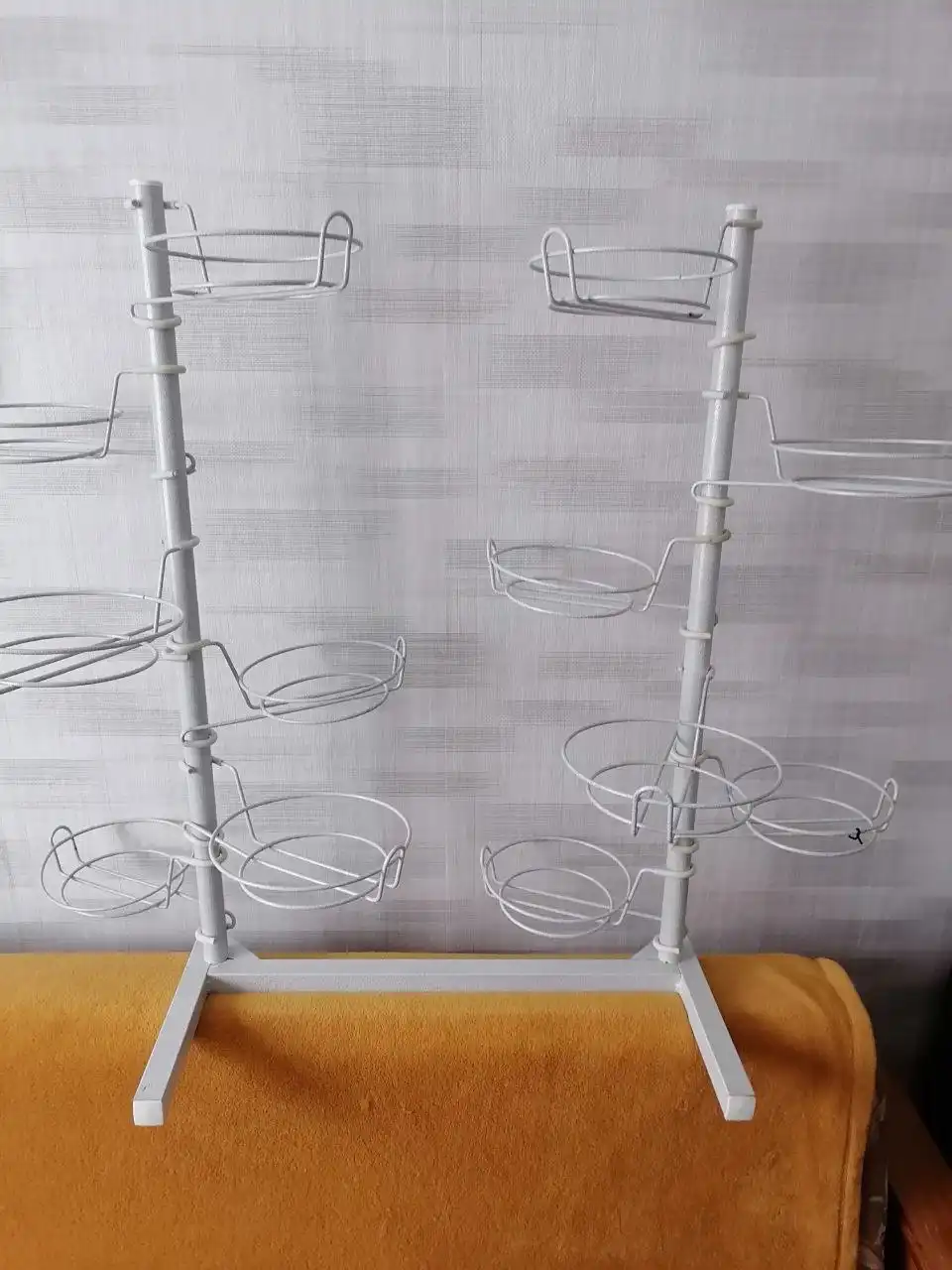 Продам полку для цветов