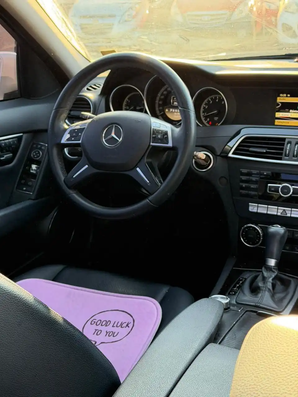 Мерседес C200 2012 года