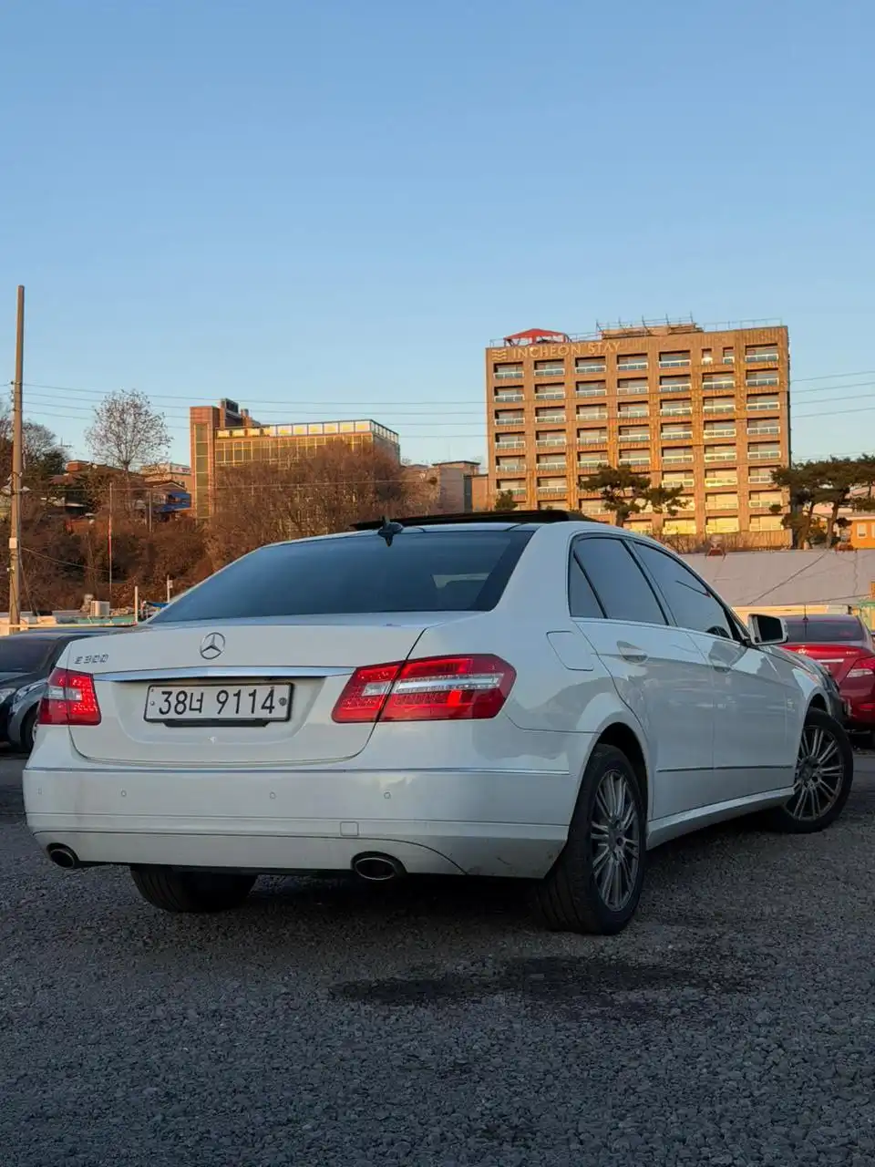 Мерседес E300 2011 года