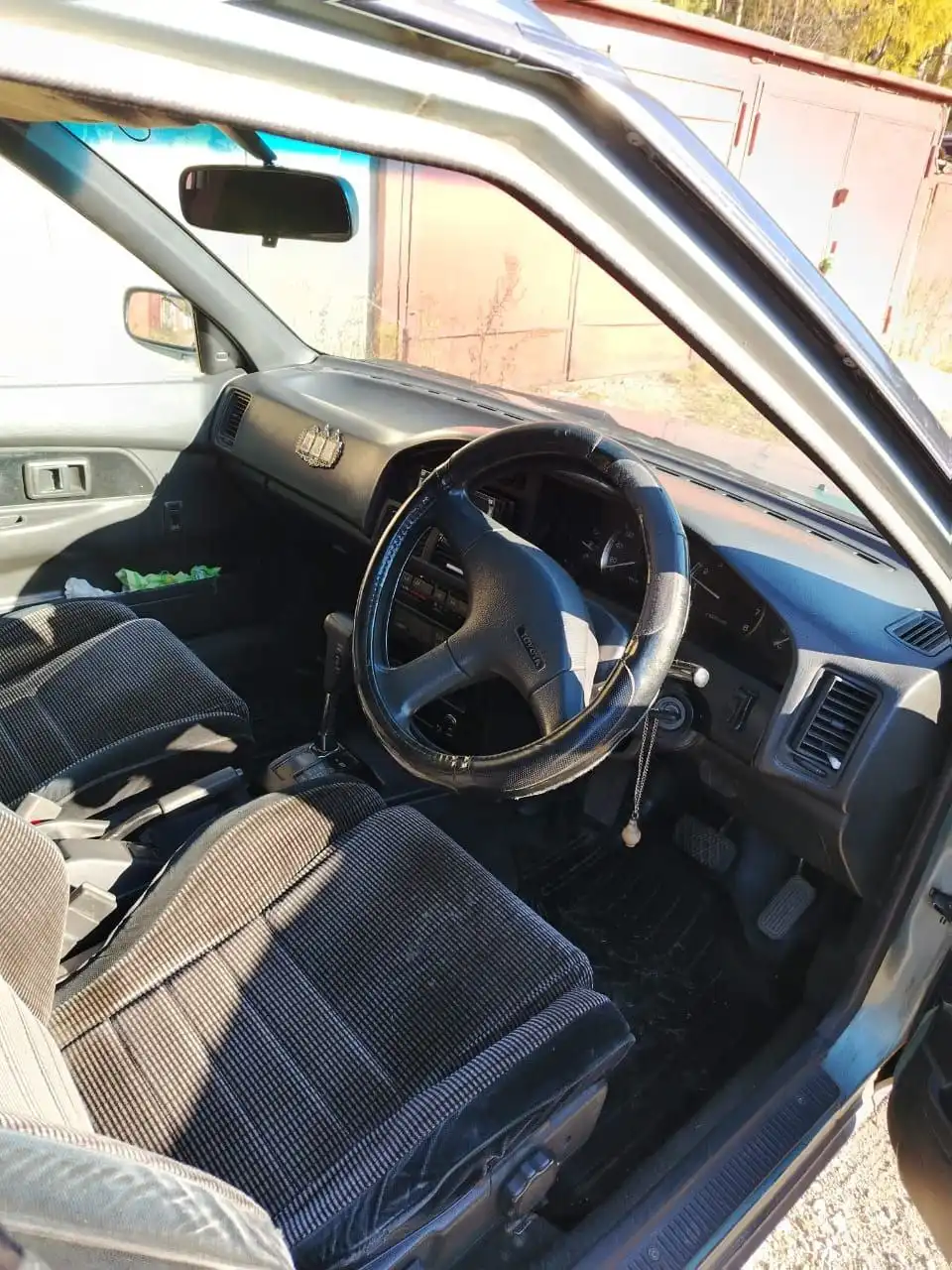 Продажа автомобиля 1990 года выпуска - Авто в Абакан