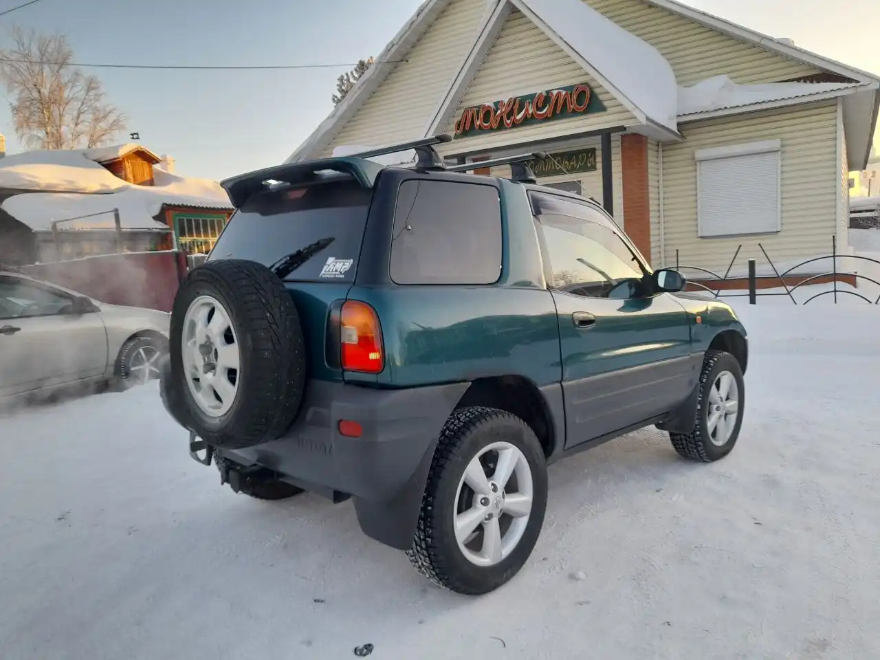 Продажа Toyota RAV4 1994 года с полным приводом и капитальным ремонтом - Легковые автомобили (Авто) в Красноярск