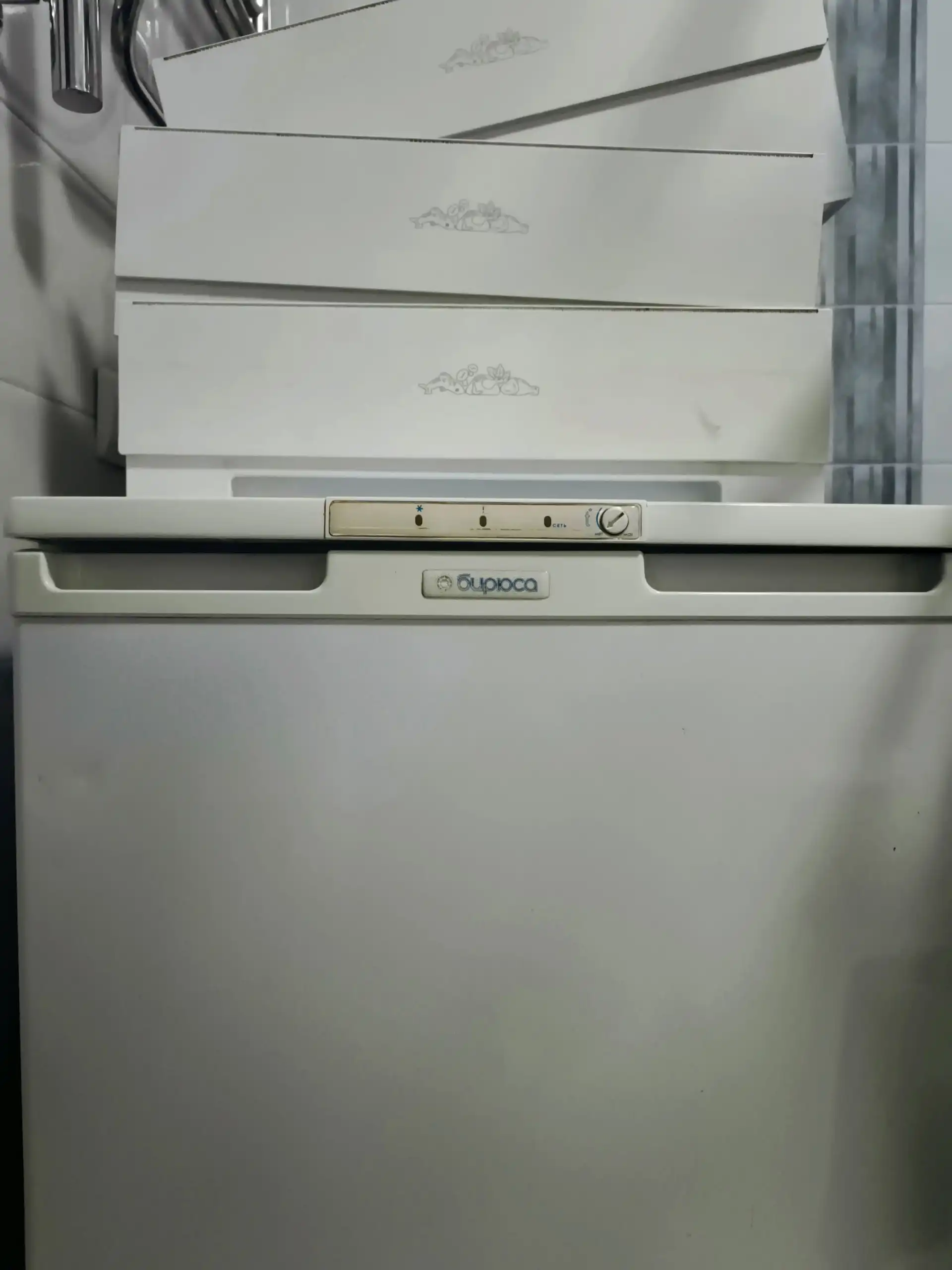 Продам морозилка и холодильник в Абакане - Бытовая техника (Для дома и дачи) в Абакан