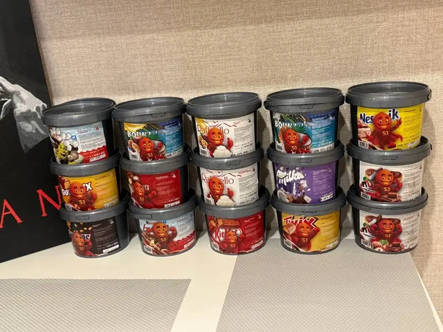 Ассортимент шоколадных паст различных вкусов - Детские товары в Красноярск