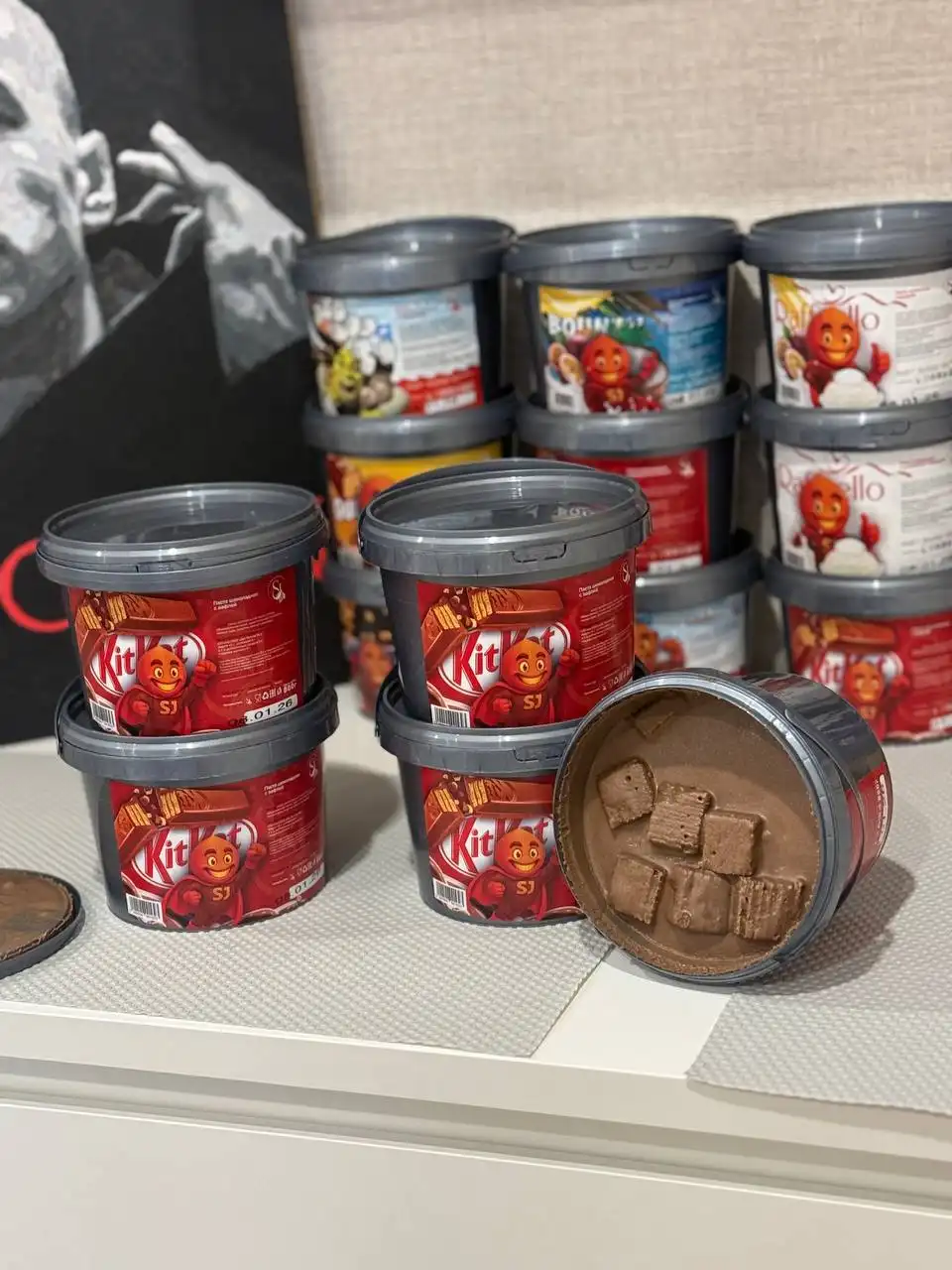 Ассортимент шоколадных паст различных вкусов - Продукты питания (Барахолка) в Красноярск