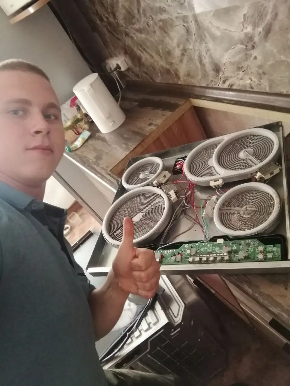 Услуги по ремонту бытовой техники, сантехнике и электрике - Ремонтные работы (Услуги) в Красноярск