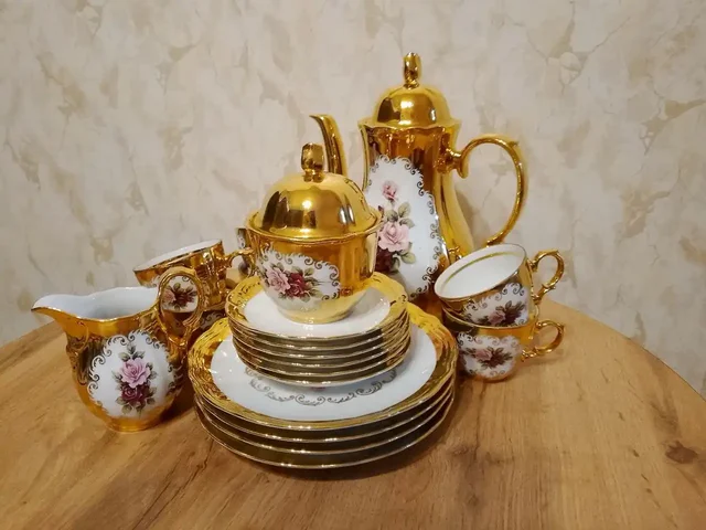 Кофейный сервиз ГДР золото 24 карата - Детские товары в Красноярск