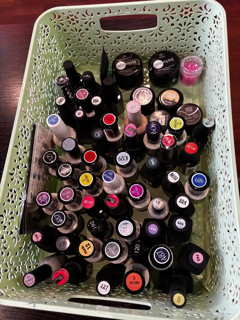 Продажа гель-лаков с дополнениями - Маникюр (Красота и здоровье) в Красноярск