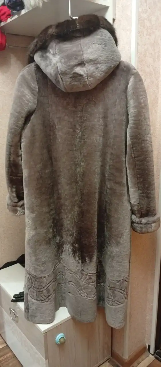 Продам шубу из мутона, новая - Верхняя одежда (Одежда) в Красноярск