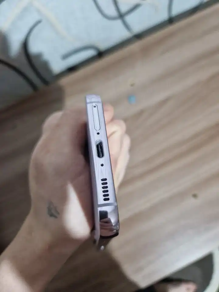 Обмен Samsung S23 в идеальном состоянии - Смартфоны (Электроника) в Красноярск