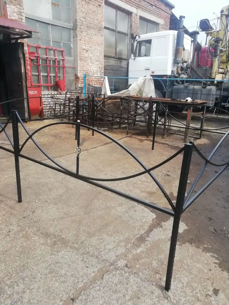 Оградки, столы, лавки в Красноярске - Для дома и дачи в Красноярск