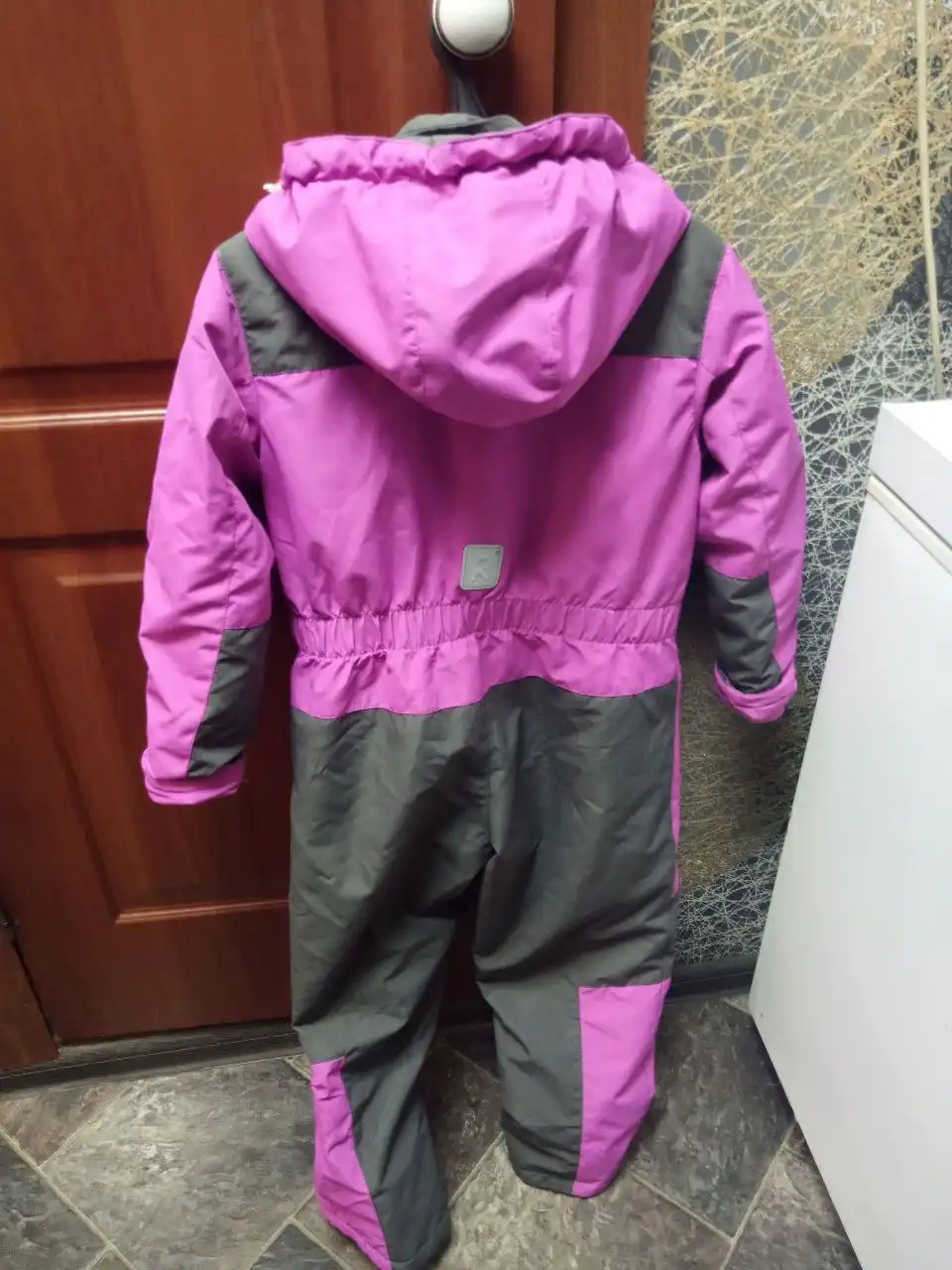 Продажа весеннего комбинезона в хорошем состоянии - Одежда в Красноярск