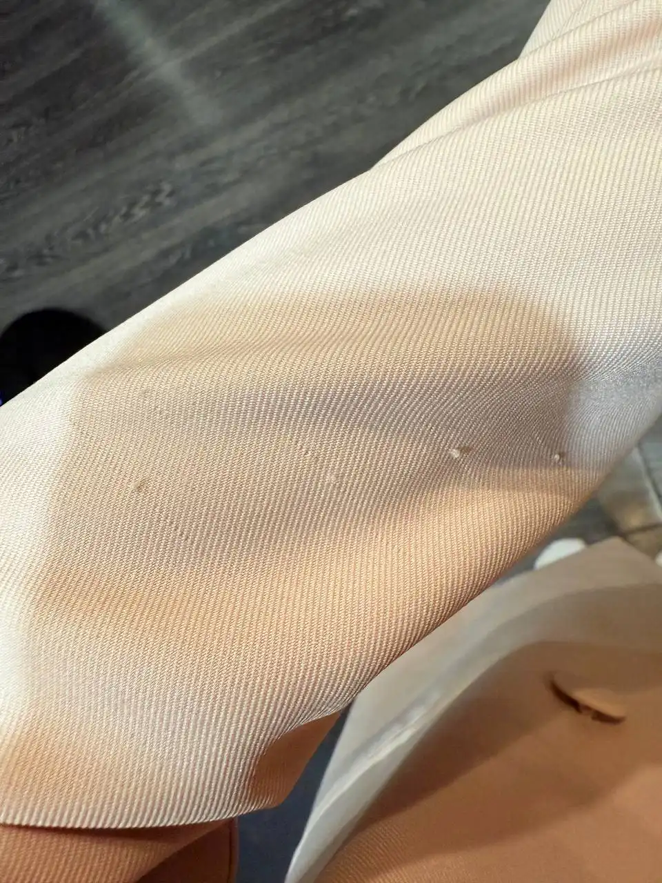 Продажа вещей: пиджак, юбка с топом, толстовка - Верхняя одежда, юбки, топы (Одежда) в Красноярск