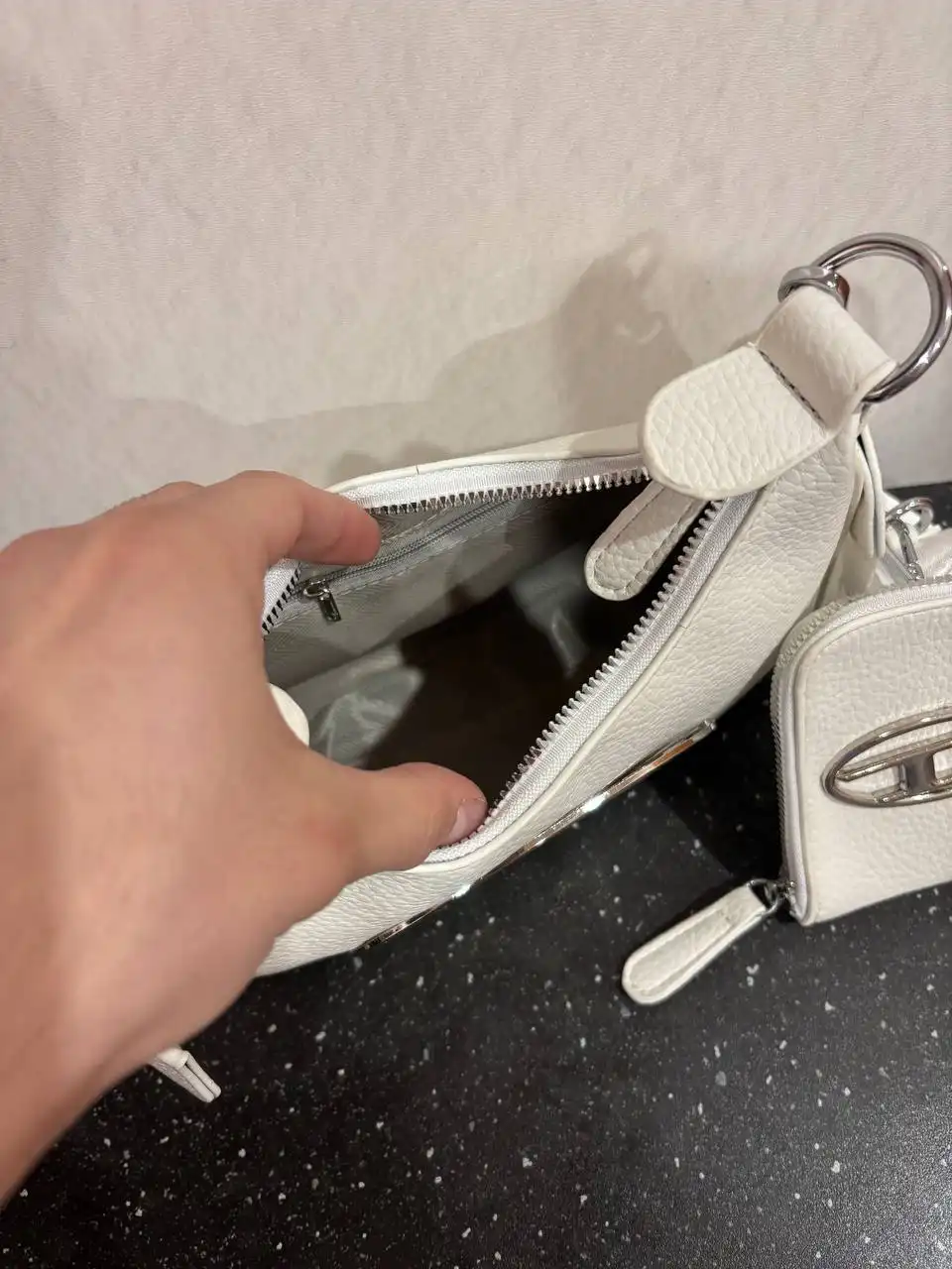 Сумка Diesel новая с пыльником - Сумки и аксессуары (Одежда) в Красноярск