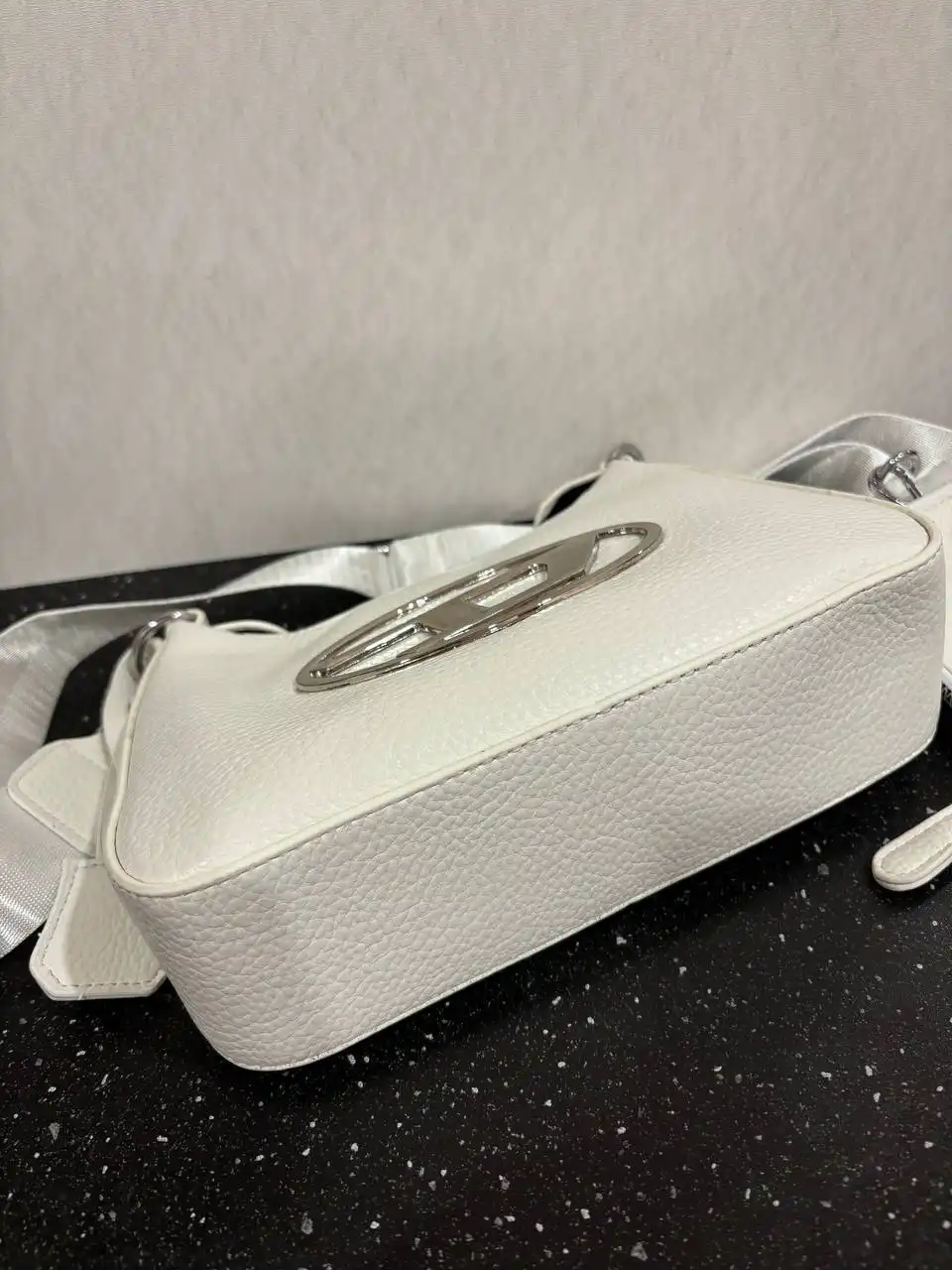 Сумка Diesel новая с пыльником - Сумки и аксессуары (Одежда) в Красноярск