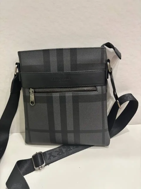 Барсетка BURBERRY в отличном состоянии - частное объявление в Красноярск