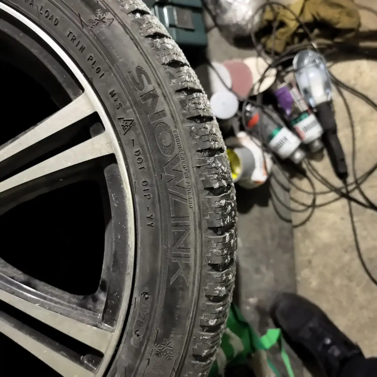 Диски R18 5x100 с резиной Triangle Snowlink для Subaru Forester - Диски и шины (Запчасти) в Красноярск