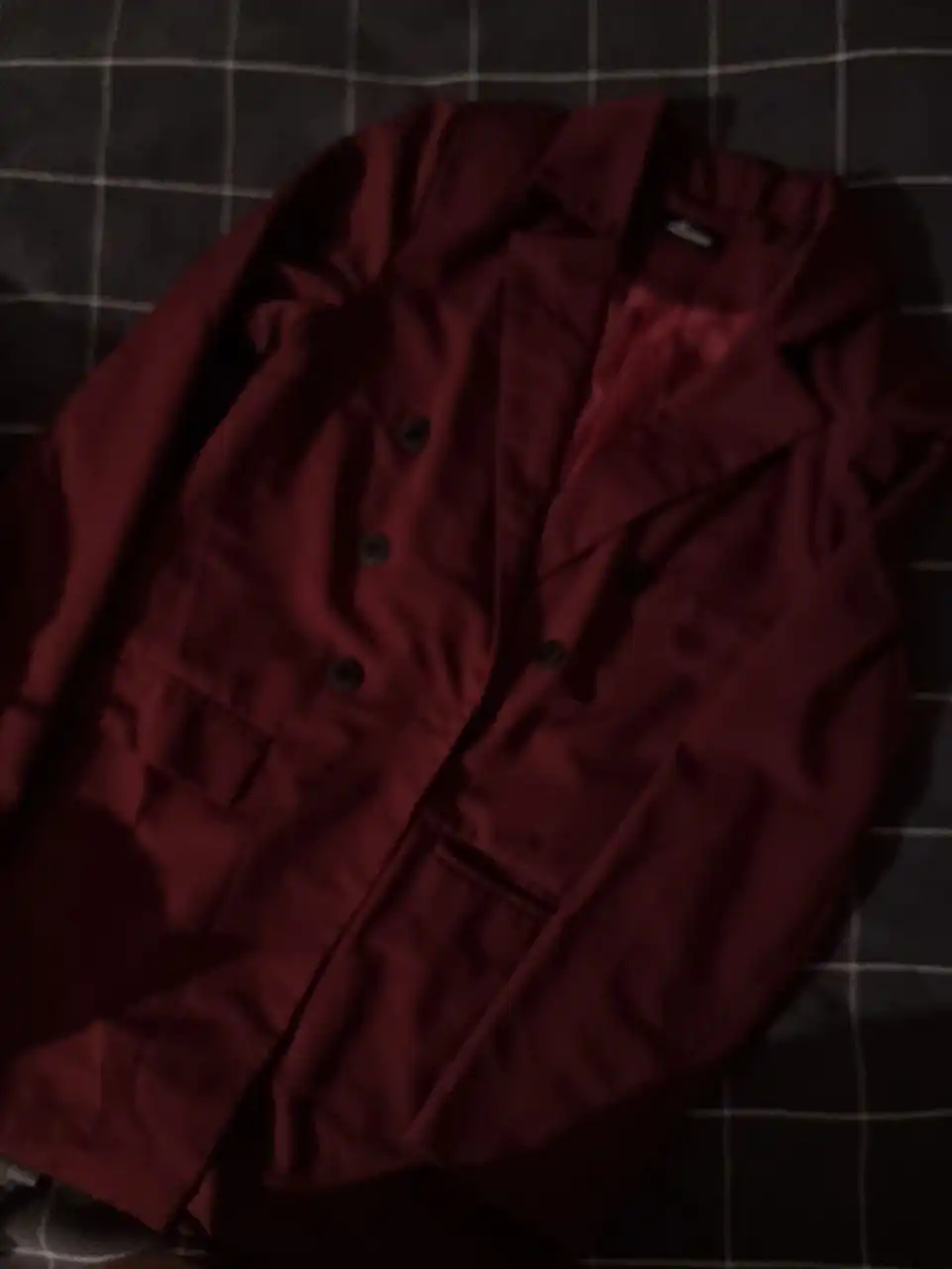 Продам костюмы и платье в Красноярске - Женская одежда (Одежда) в Красноярск