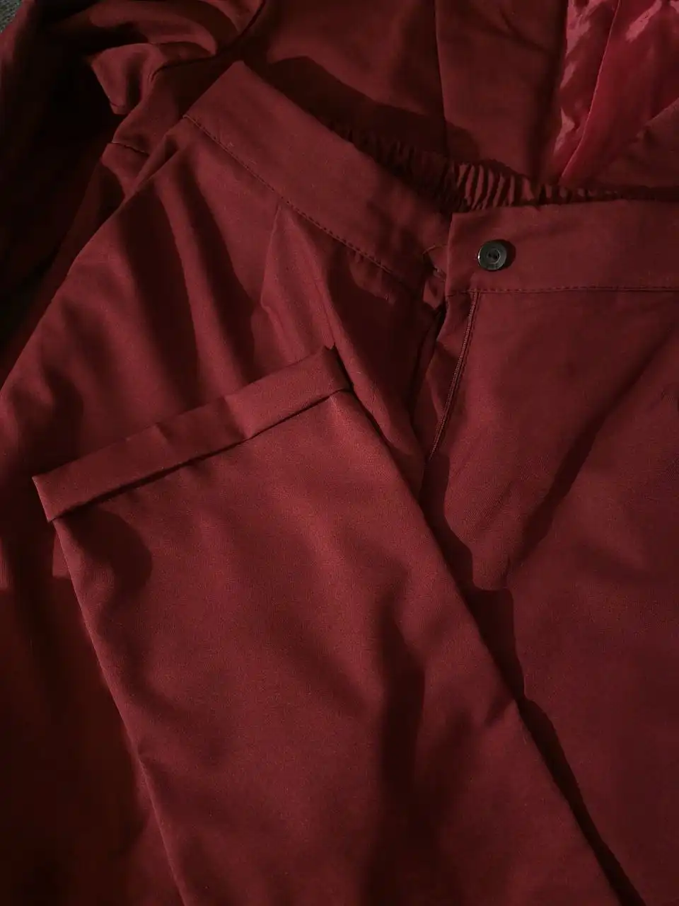 Продам костюмы и платье в Красноярске - Женская одежда (Одежда) в Красноярск