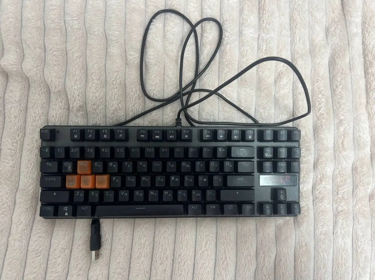 Игровой компьютер с монитором и полным комплектом б/у - Компьютерная техника (Электроника) в Красноярск