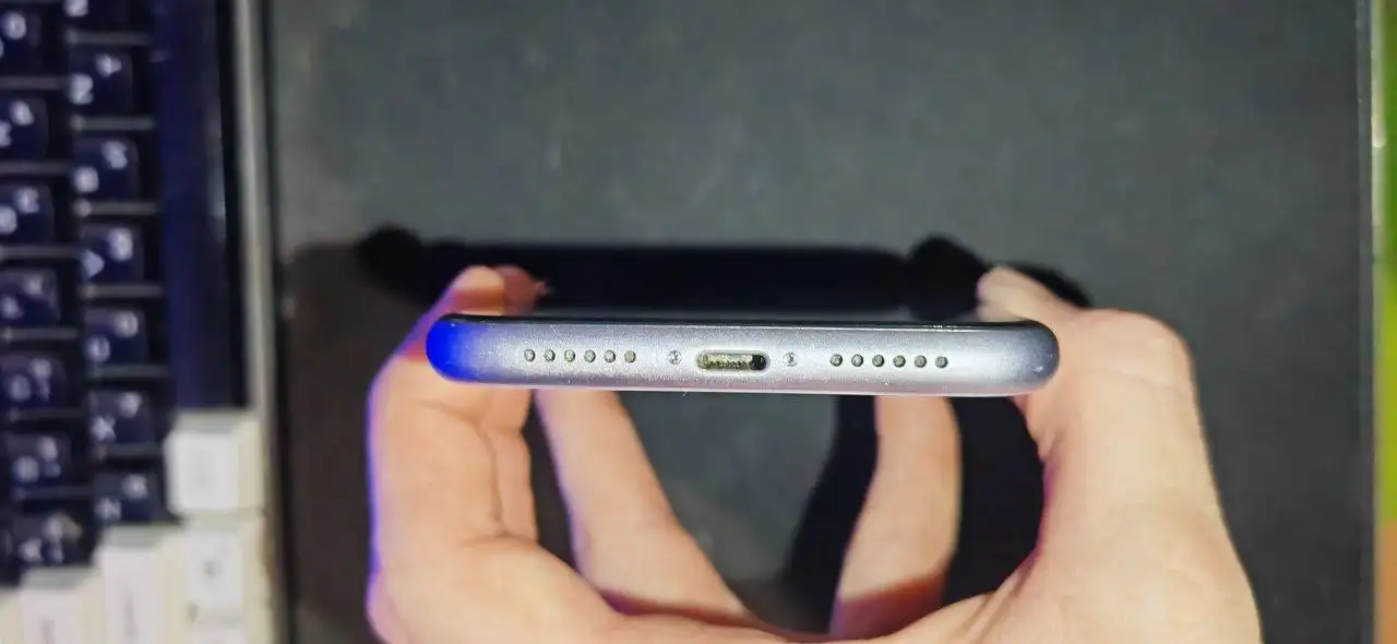 Айфон 11 на продажу или обмен - Смартфоны (Электроника) в Красноярск