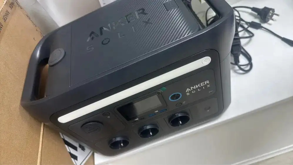 Зарядная станция 1200 ВТ с неработающей подцветкой - Зарядные устройства (Электроника) в Красноярск