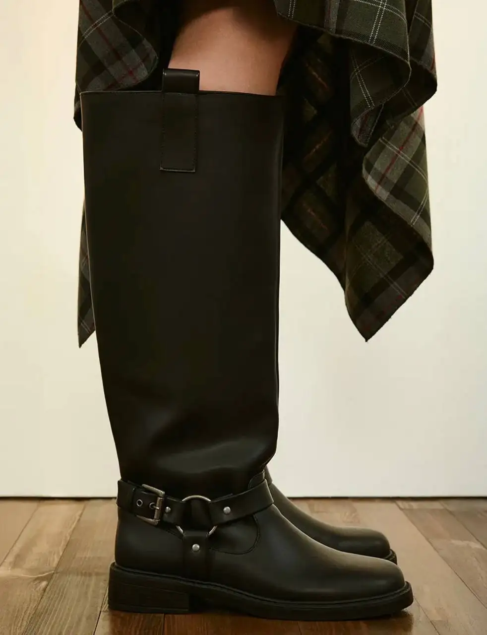 Продам сапоги чопперы 36 размер - Обувь (Одежда) в Красноярск