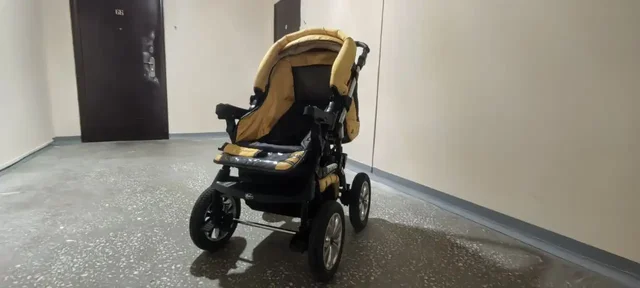 Продажа двух детских колясок Riko - Спортивные товары в Красноярск