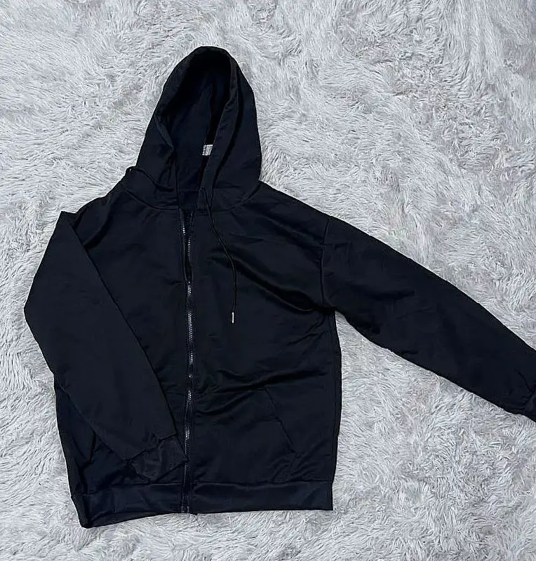 Продажа новых джинсов, худи и зипков - Верхняя одежда (Одежда) в Красноярск