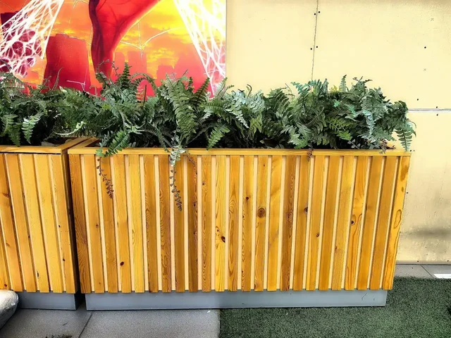 Продажа больших и малых кашпо, скамьи в Советском районе - Садовый инвентарь и декор в Красноярск