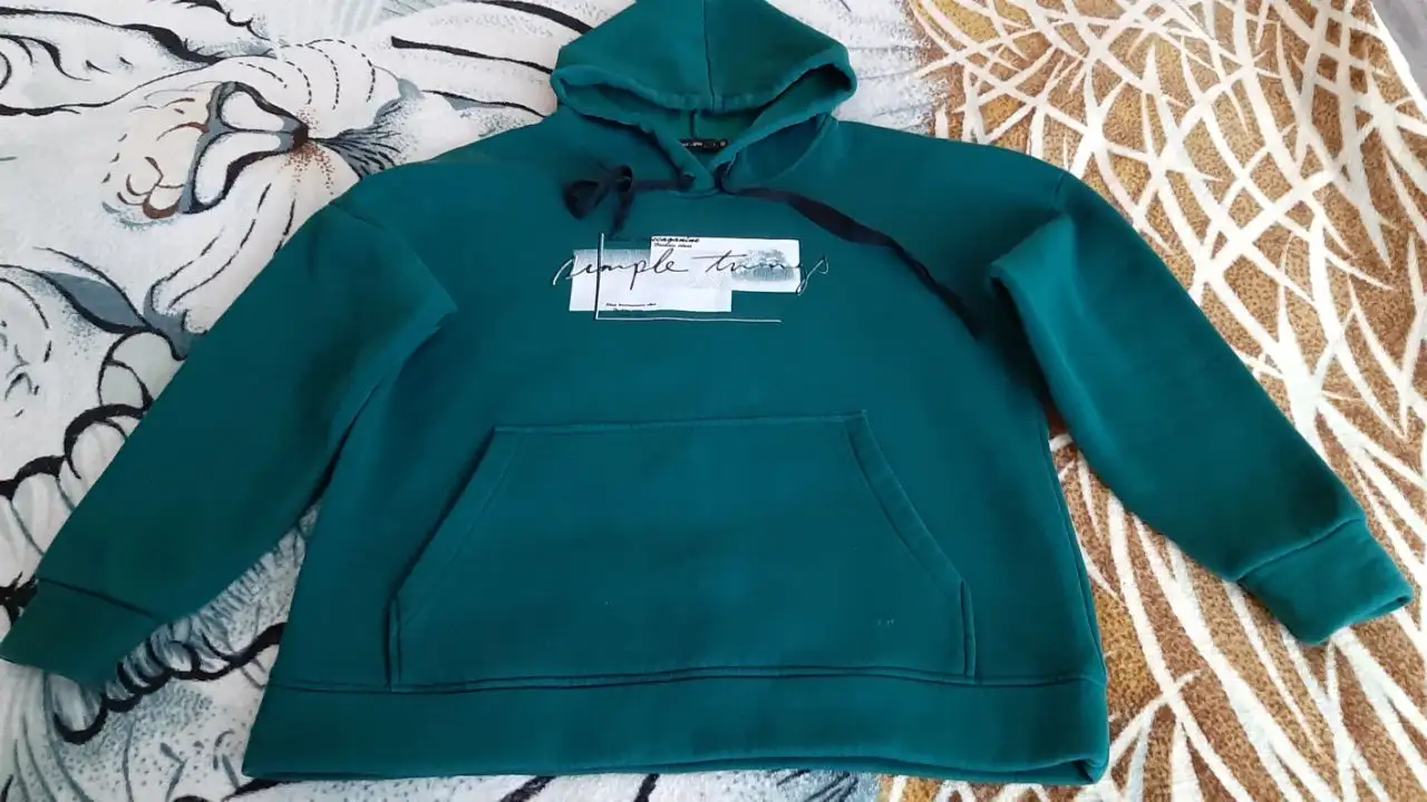 Одежда женская отдам за вкусняшку - Одежда в Красноярск