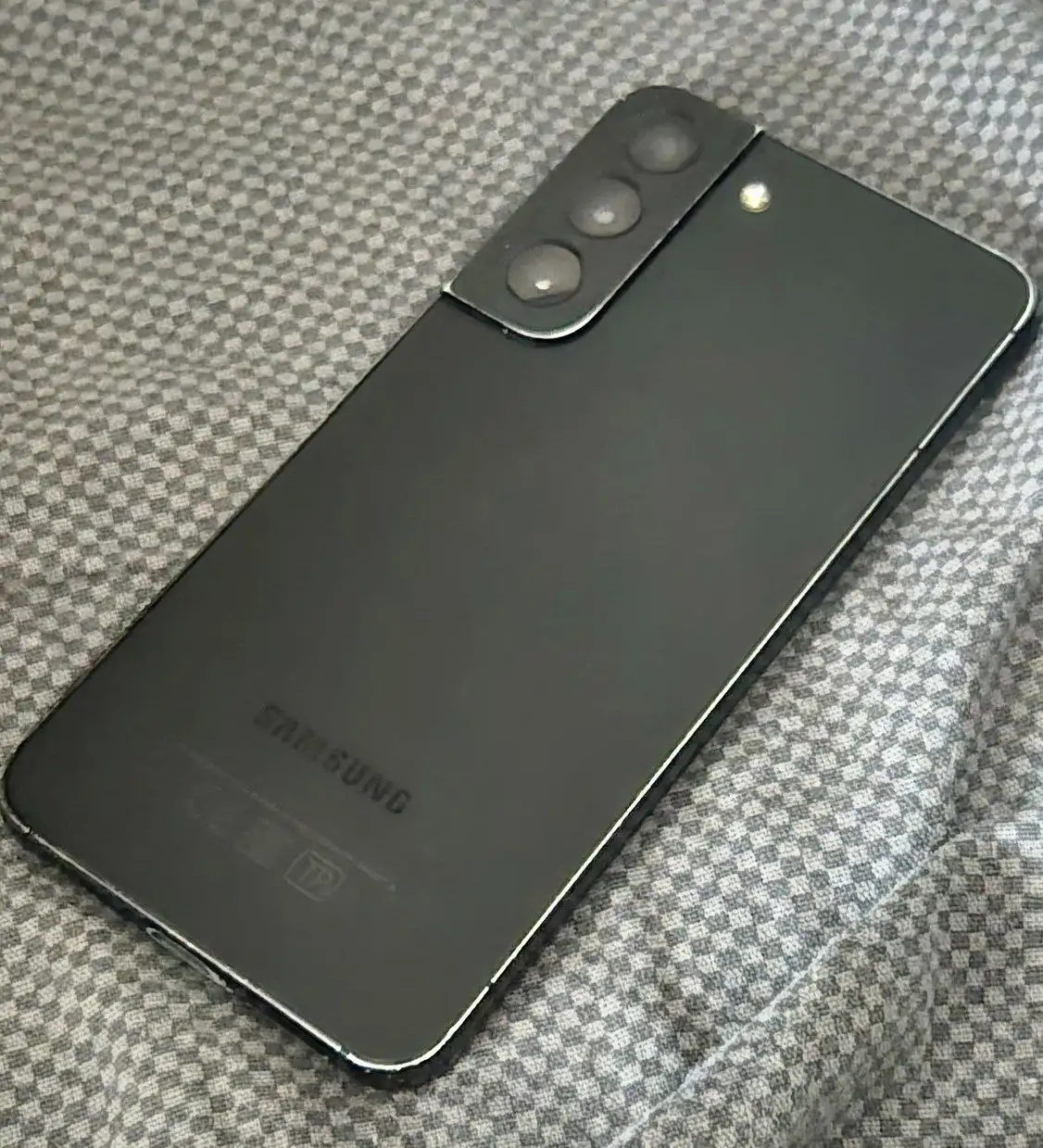 Продам или обменяю Samsung Galaxy S22 - Смартфоны (Электроника) в Красноярск