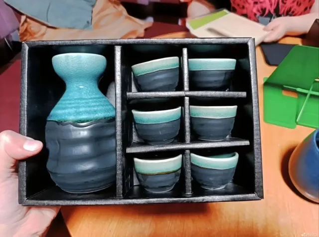 Японский набор для саке: графин и чашки - Ручная работа в Красноярск