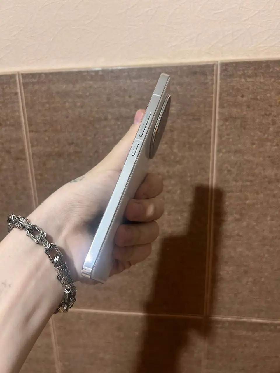 Vivo iQOO 12 BMW Premium Edition 12/256 - Смартфоны (Электроника) в Красноярск