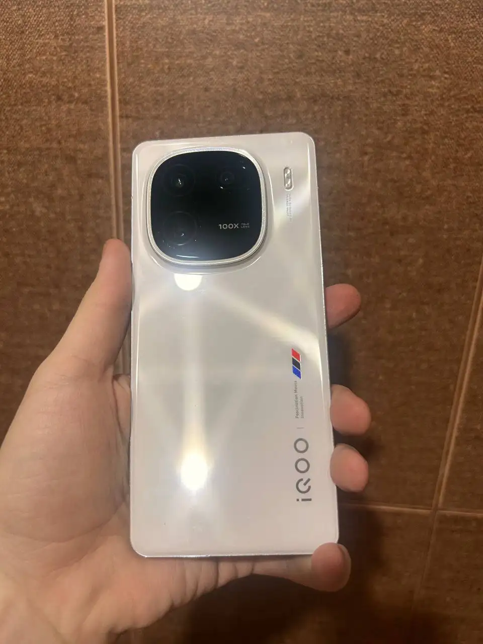 Vivo iQOO 12 BMW Premium Edition 12/256 - Смартфоны (Электроника) в Красноярск