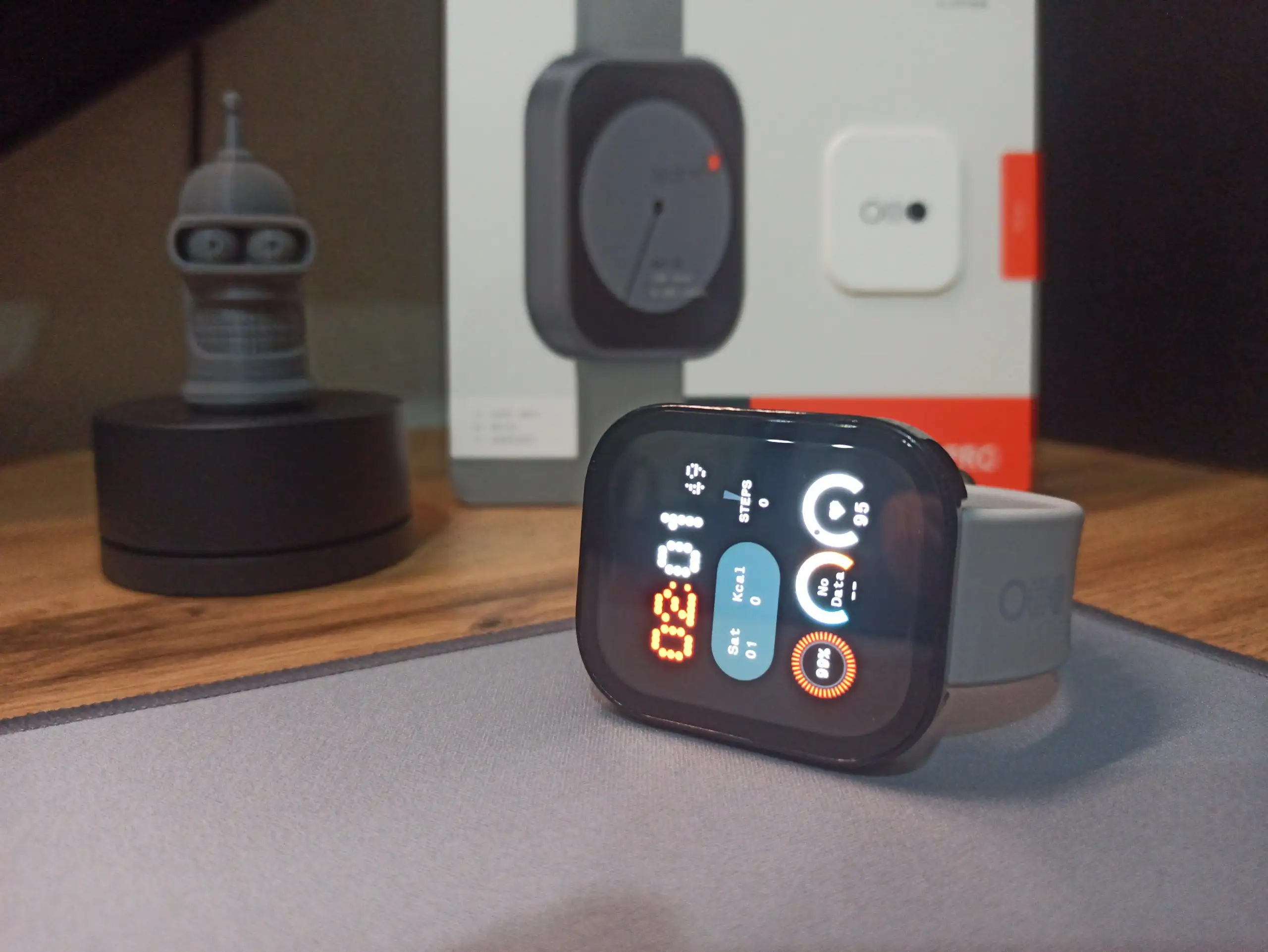 Часы как новые с защитным стеклом - Часы (Барахолка) в Красноярск