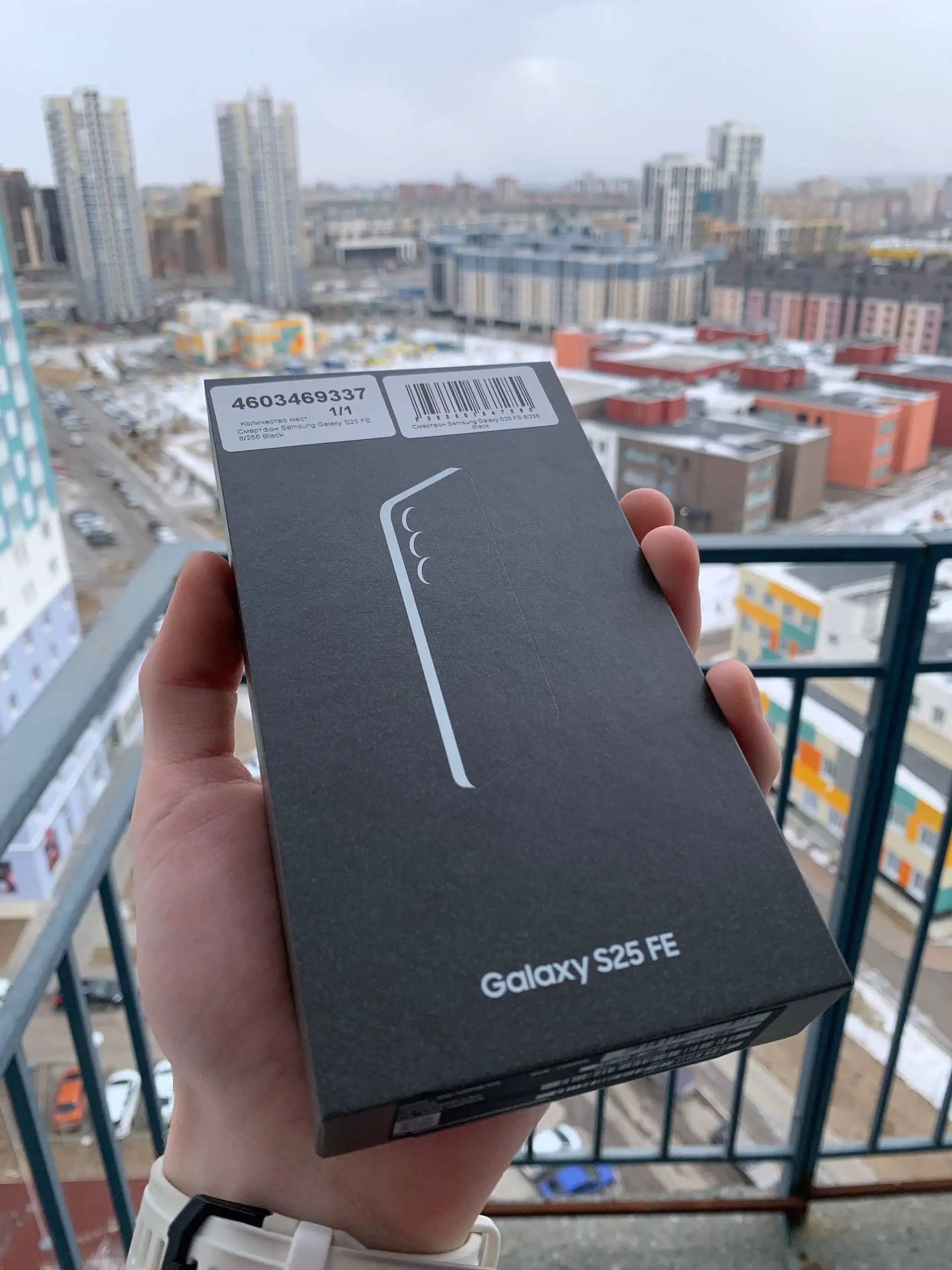 Продам Samsung S25FE 8/256gb черный - Смартфоны (Электроника) в Красноярск