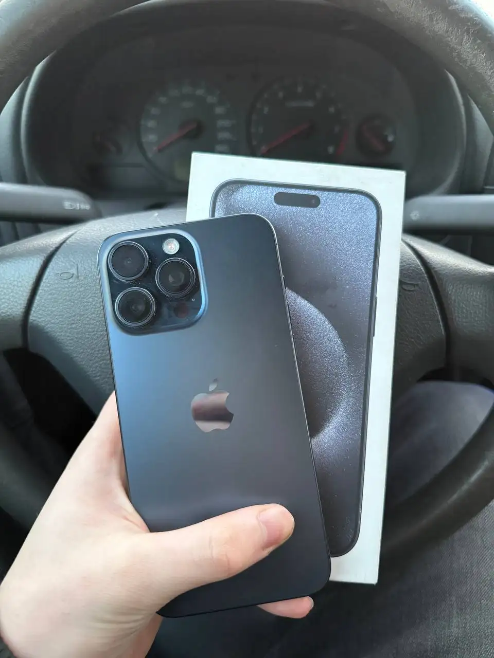 Продам iPhone 15 Pro Max 256 ГБ - Смартфоны и телефоны (Электроника) в Красноярск