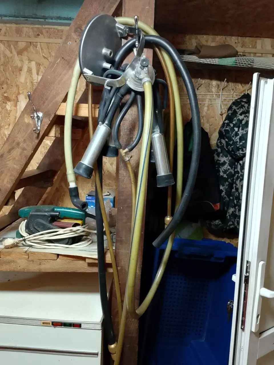 Продам доильный аппарат б/у - Сельскохозяйственное оборудование (Готовый бизнес и оборудование) в Красноярск