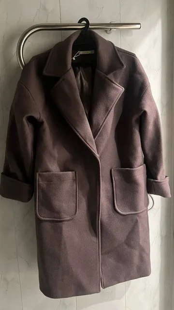 Продажа двух новых пальто 42-44 размера - Винтажная одежда в Красноярск