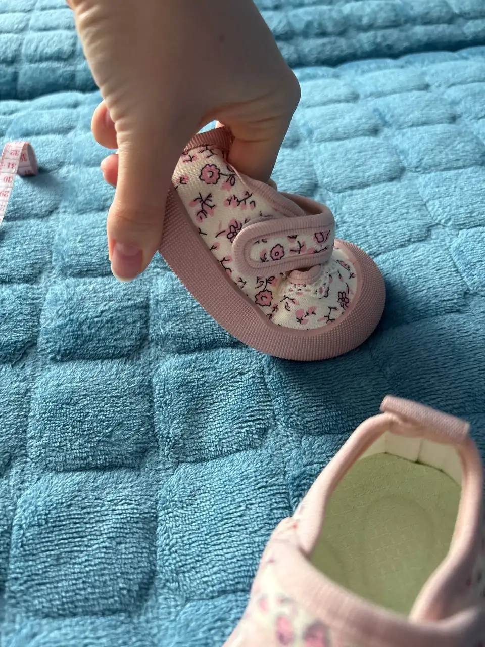 Новые босоножки для девочки - Детская обувь (Одежда) в Красноярск