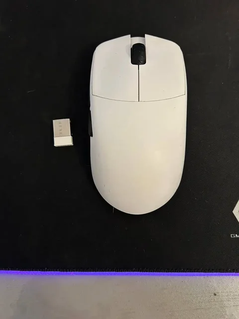 Продам компьютерную мышь без дефектов - Компьютерная периферия в Красноярск