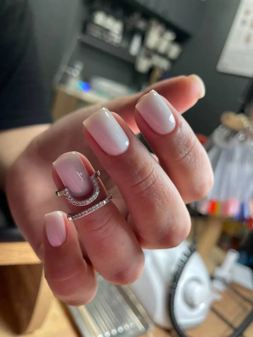 Маникюр от начинающего мастера в Красноярске - Маникюр (Услуги) в Красноярск