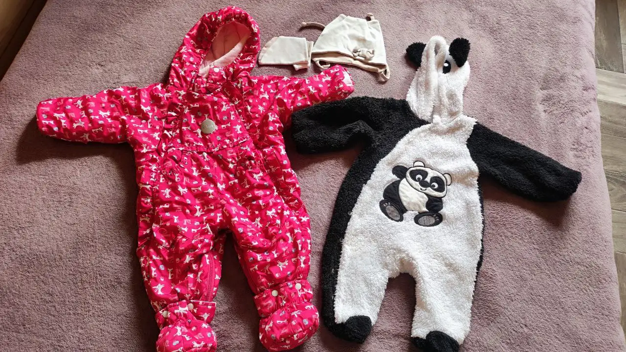 Продам детский комбинезон конверт и шапку снуд - Детская одежда (Товары для детей) в Красноярск