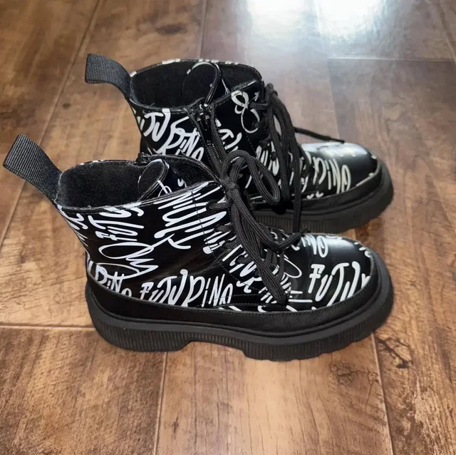 Ботинки демисезонные Futurino размер 33 - Платья в Красноярск