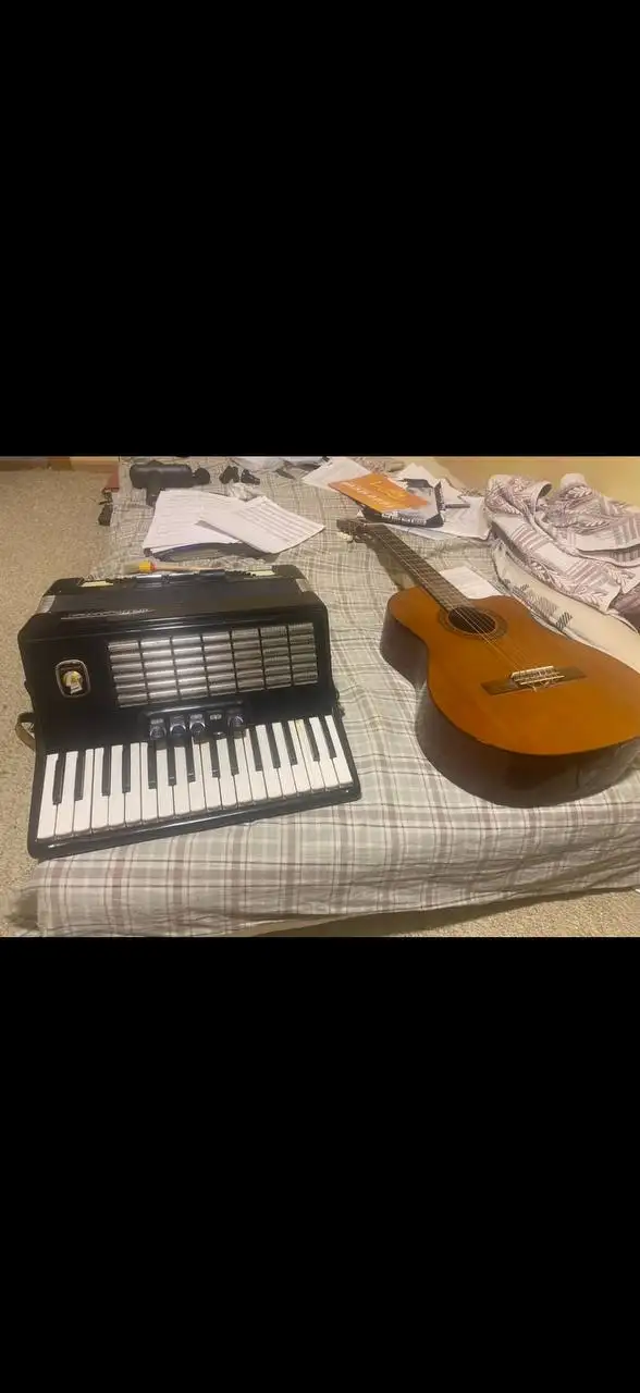 Немецкий аккордеон - Музыкальные инструменты (Хобби и отдых) в Красноярск