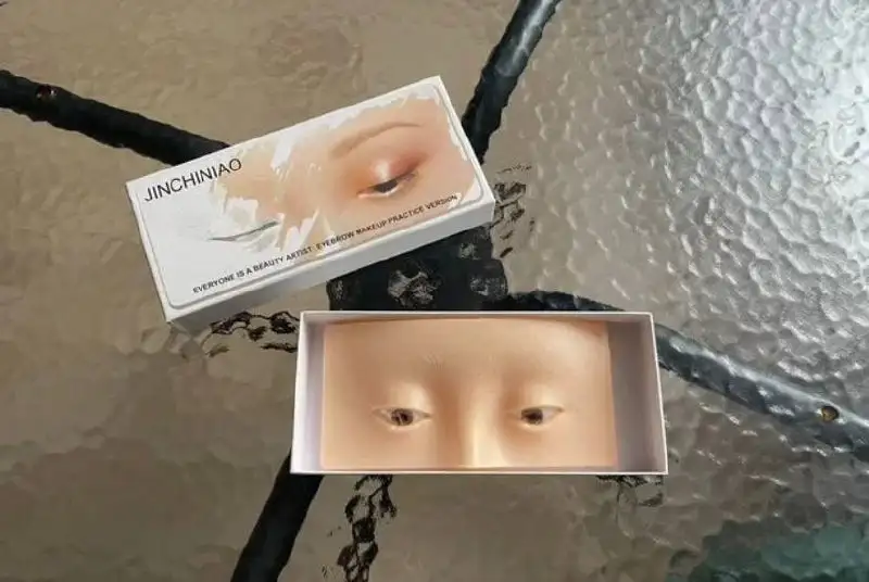 Продажа одежды и манекена в Красноярске - Одежда в Красноярск