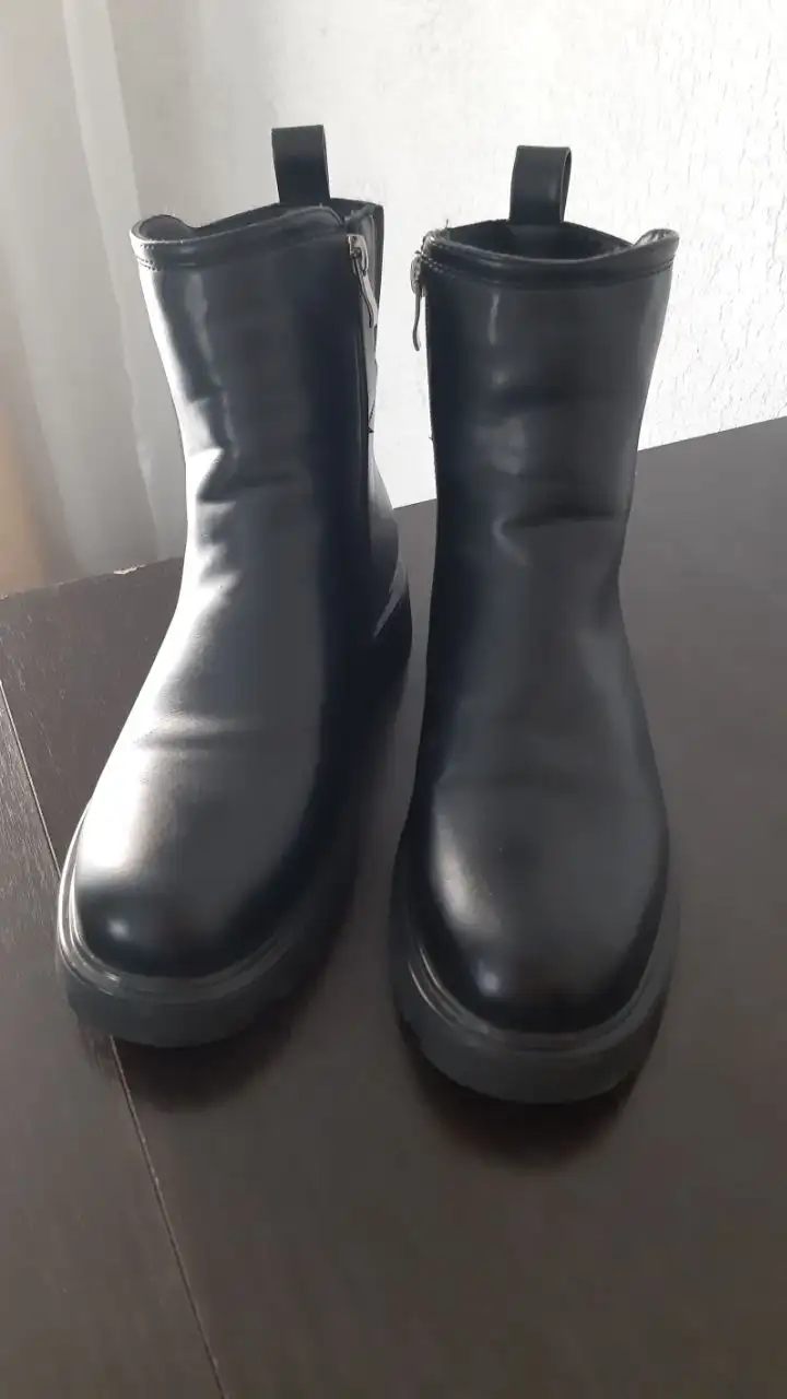 Продажа новых ботинок 40 размера - Обувь (Одежда) в Красноярск