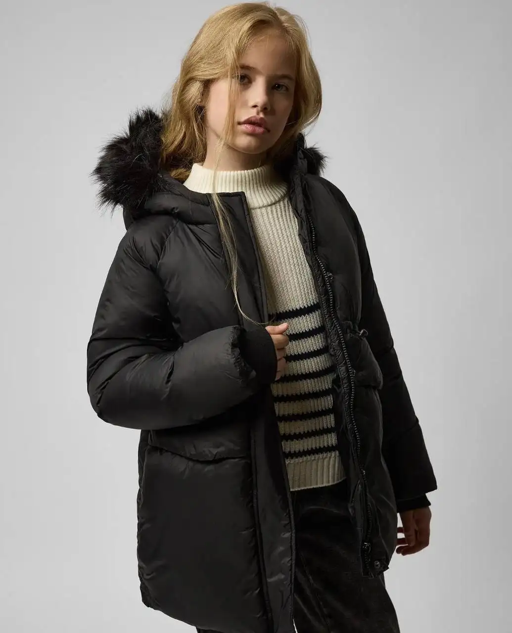 Новая зимняя куртка для девочки 146 размер - Детская одежда (Одежда) в Красноярск