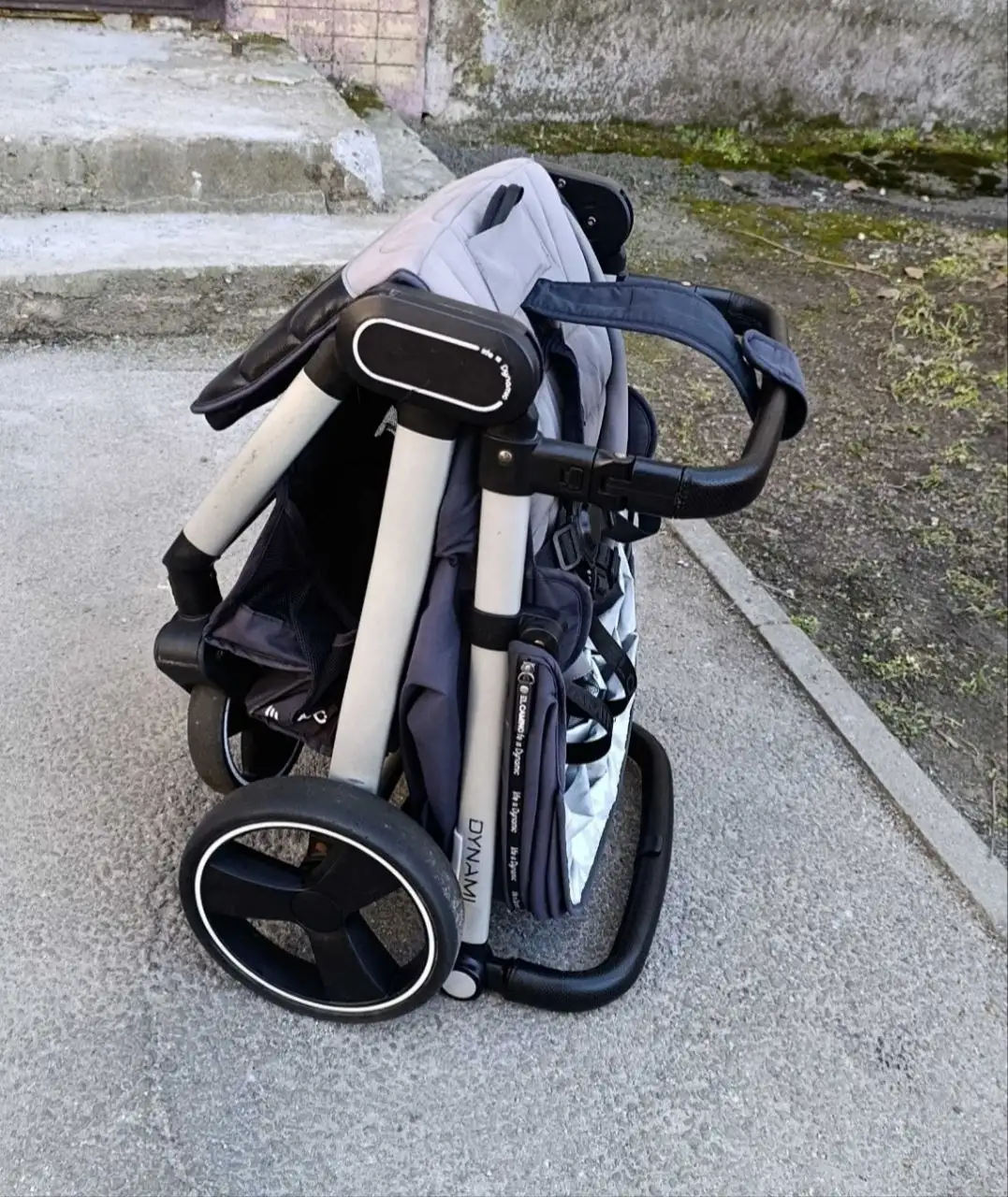 Прогулочная коляска в отличном состоянии - Коляски (Товары для детей) в Красноярск