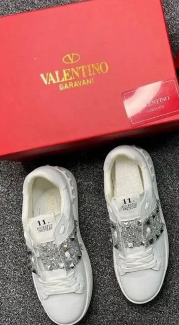 Женские кроссовки Valentino Garavani размер 40 - Брюки в Красноярск